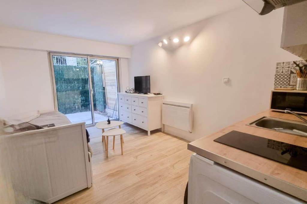 Studio Avec Garage 5min Centre Apartamento Cannes